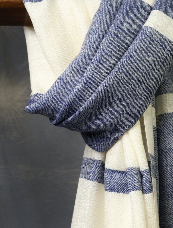 Blue And Ivory Plaid Pure Cashmere Pashmina Scarf – Handwoven Luxury