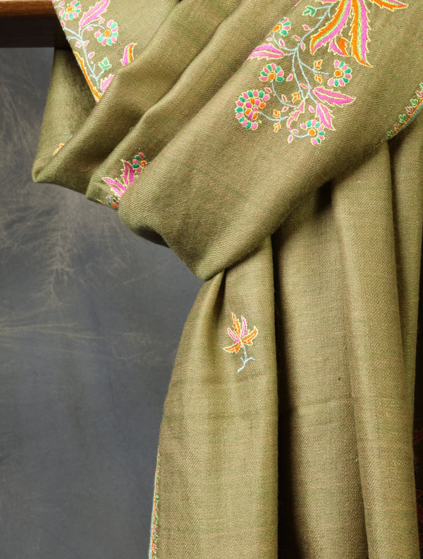 Green And Natural Base Reversible Motif Embroidery Cashmere Pashmina Shawl – detail view