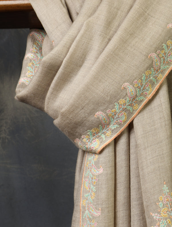 Natural Base Big Border Embroidery Cashmere Pashmina Shawl – detail view