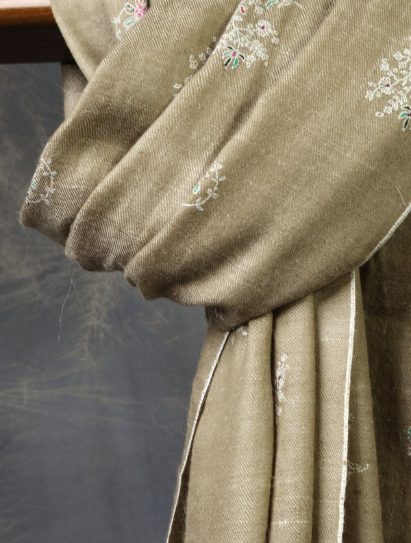 Natural Butti-Dar With Kani Border Embroidery Cashmere Pashmina Shawl – detail view