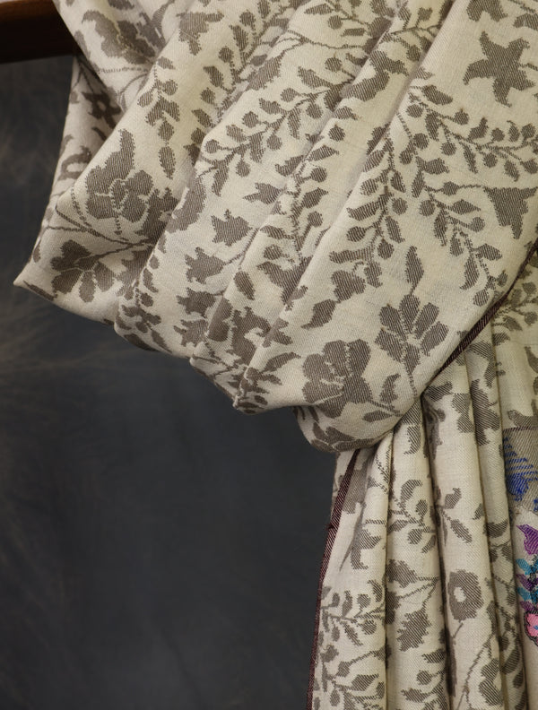 Ivory Base Kani Jamawar Pashmina Shawl – detail view