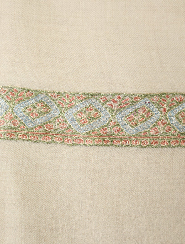 Ivory Base Pashmina Mussar With Greenish Tone Embroidery – detail view