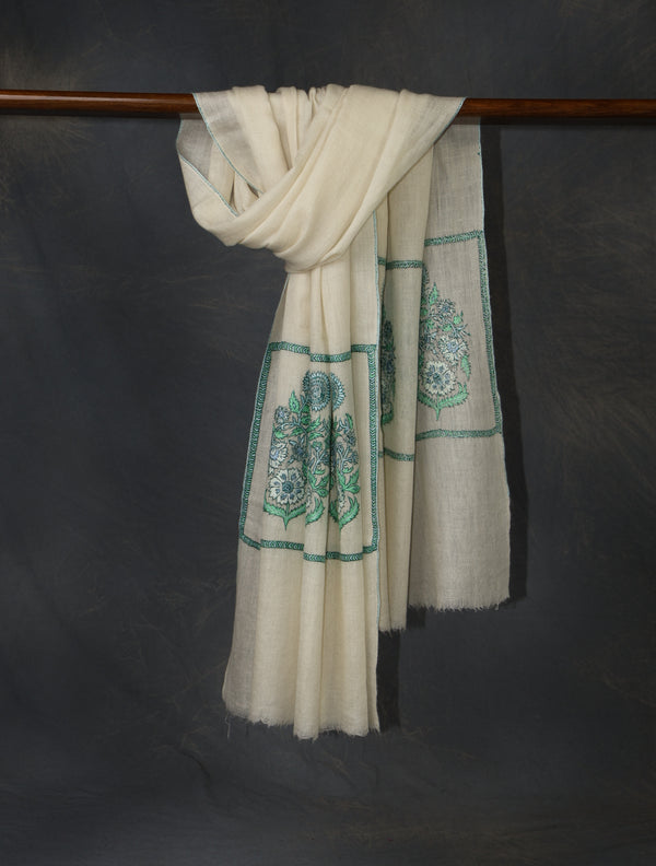 Ivory Big Buteh Motif Embroidery Cashmere Pashmina Scarf — Sozni border embroidery pashmina shawl from Kashmir