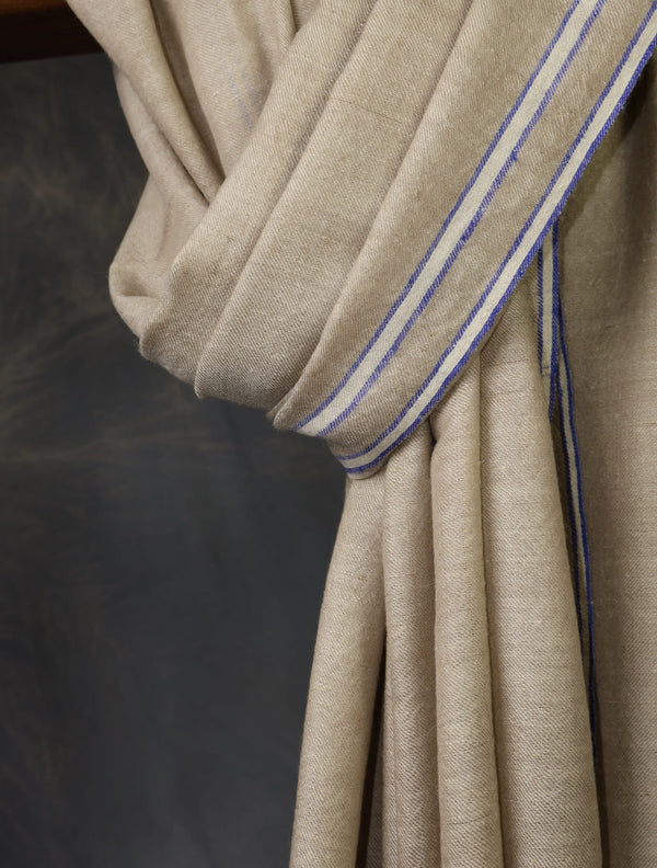 Natural Plaid Pure Cashmere Classic Pashmina Shawl – detail view