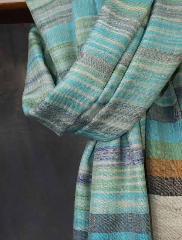blue plaid pure cashmere scarf – detail view