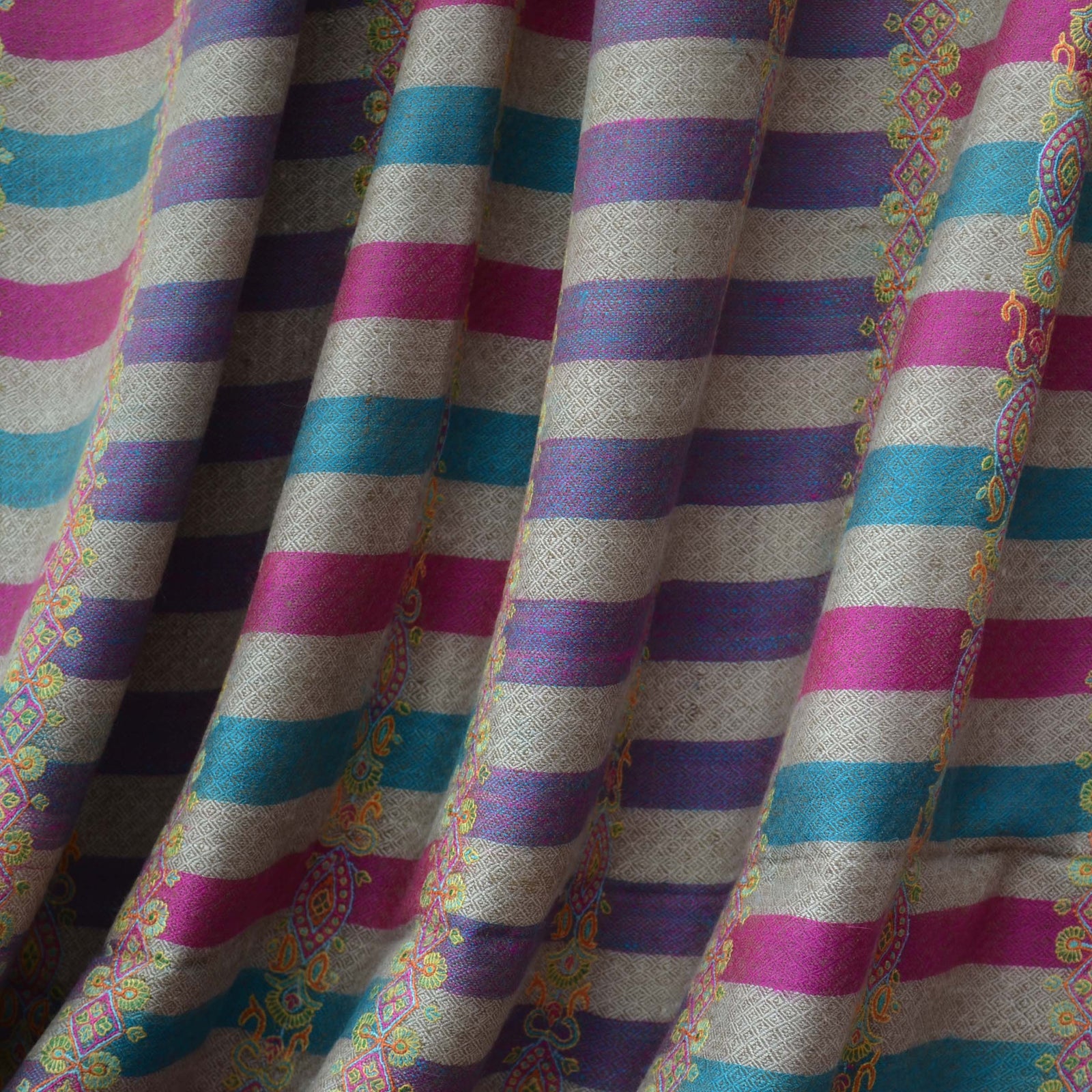 beautiful khadi pattern on purple base pashmina shawl