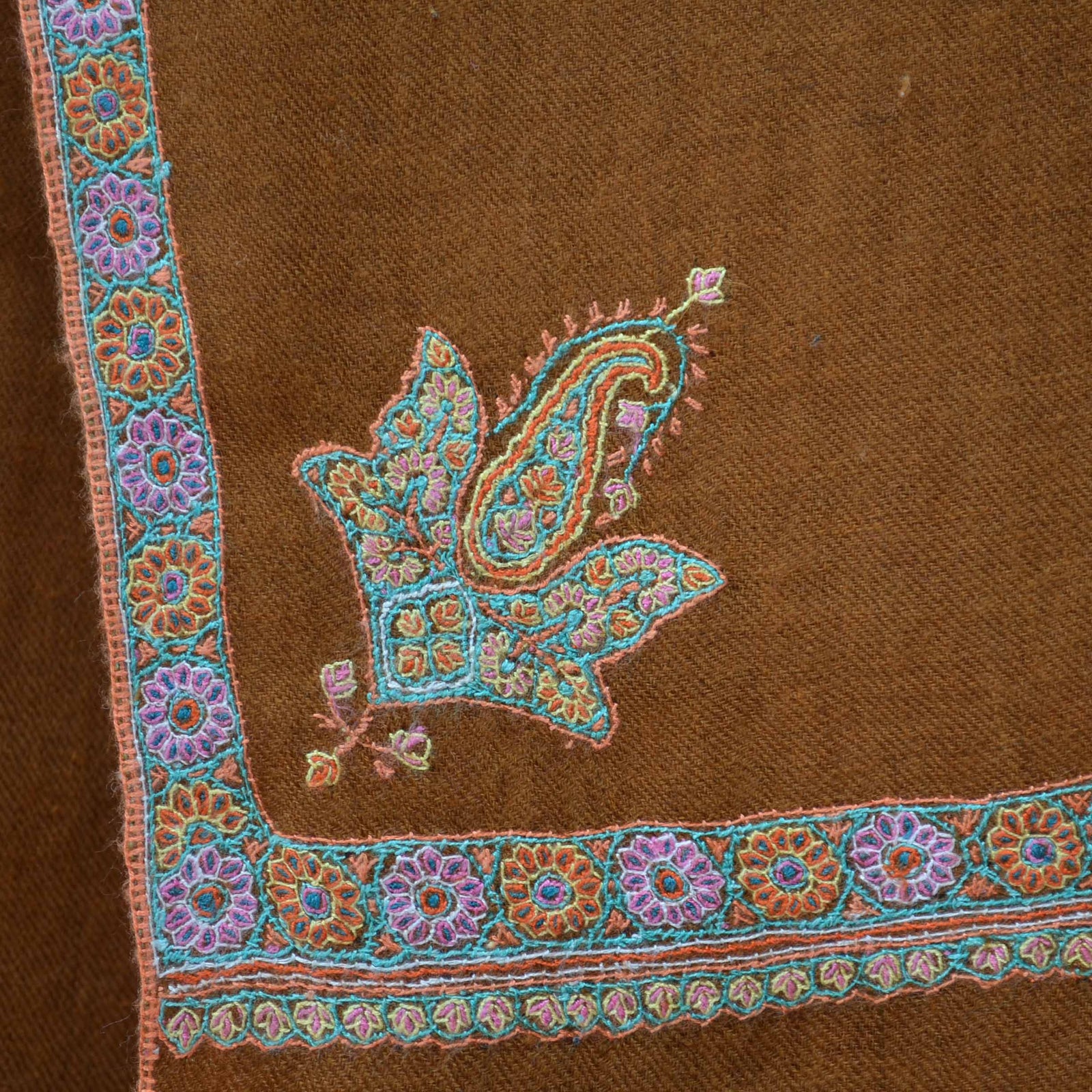 Beautiful flowered border embroidery cashmere pashmina shawl