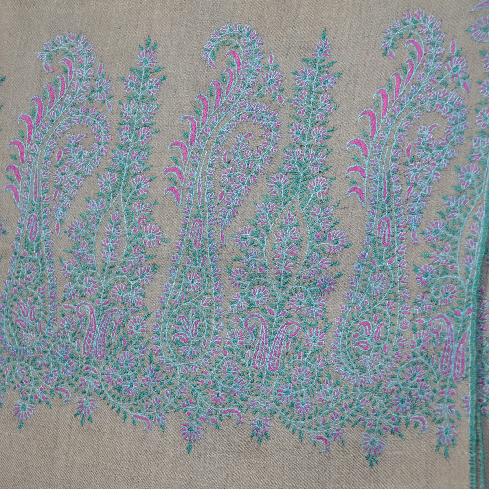 Natural Un Dyed Sozni Border Embroidery Cashmere Pashmina Shawl