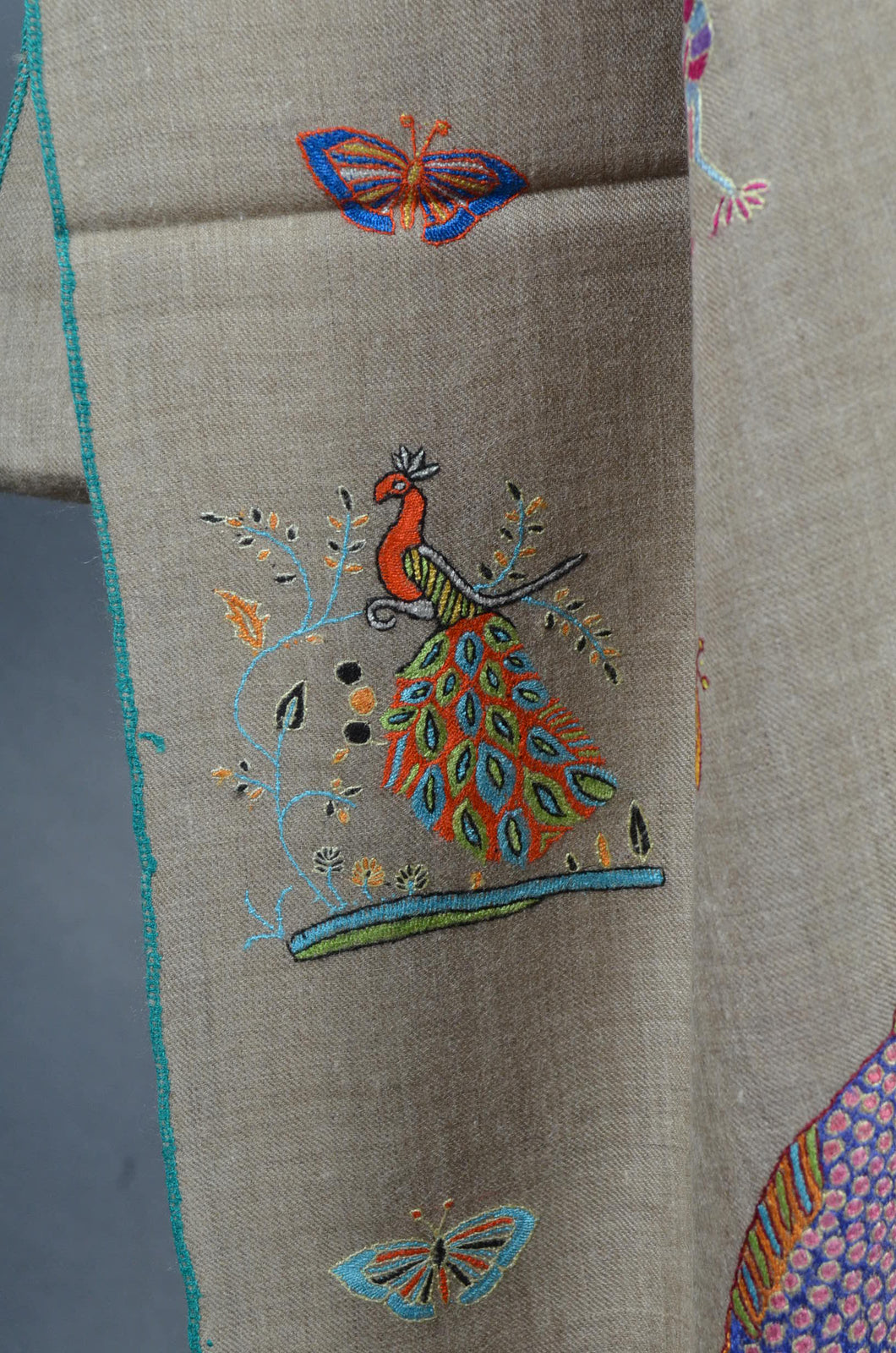Natural Base Sozni Embroidered Jamawar Pashmina Shawl - Kashmir Origin
