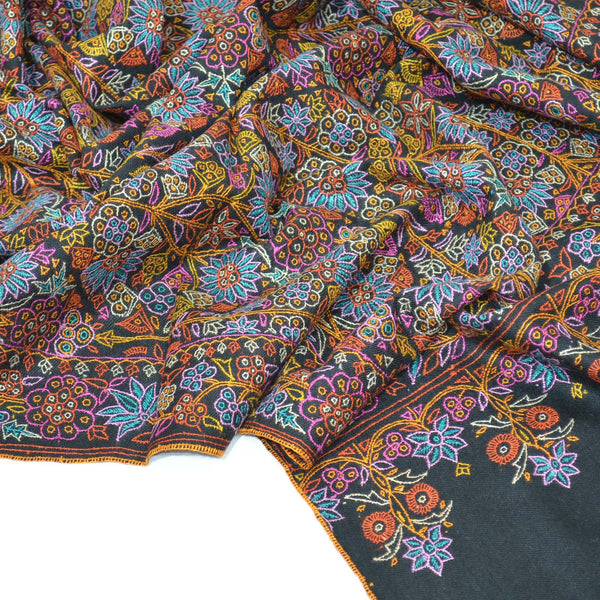 Black Cashmere Pashmina Jamawar Shawl – detail view