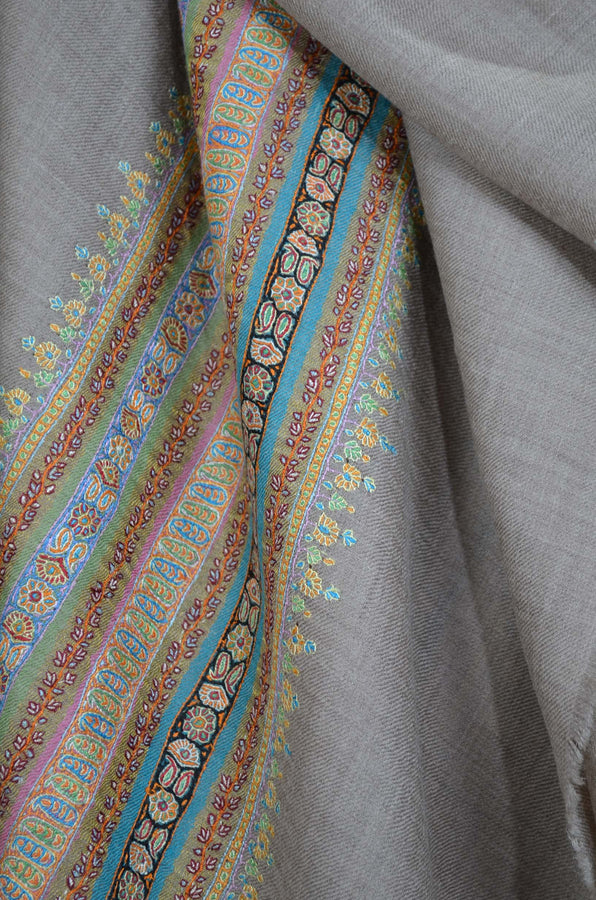 un dyed border embroidery cashmere pashmina shawl