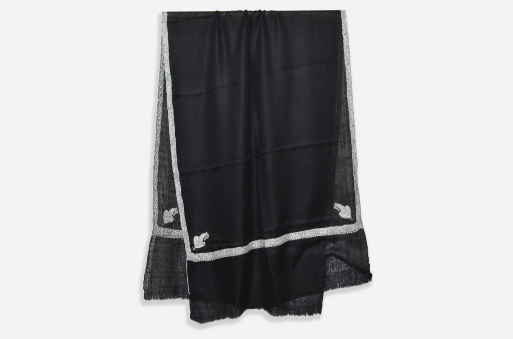 Black Pashmina Stole With Beautifully Crafted Border