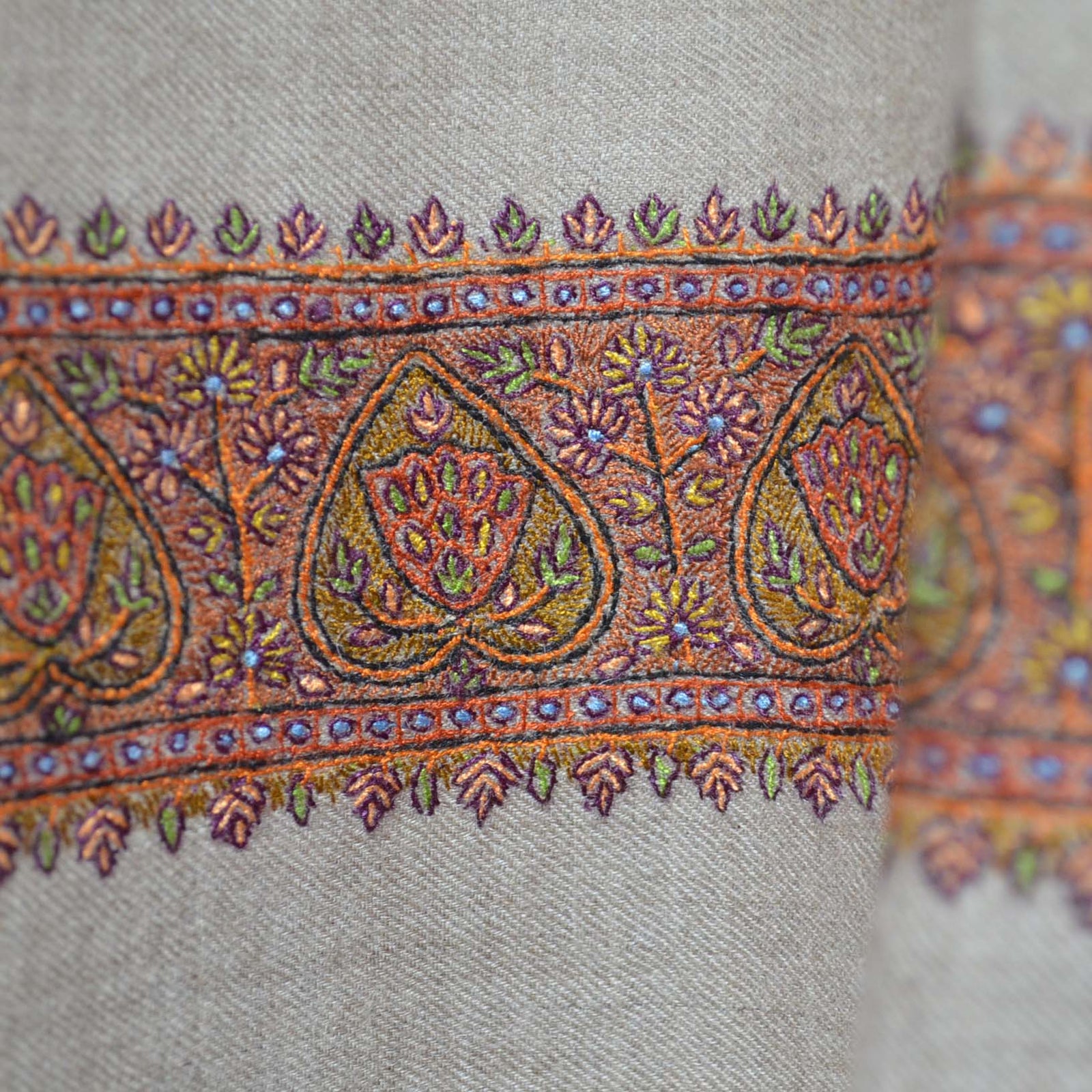Kashmir Cashmere Pashmina Border Embroidery Shawl