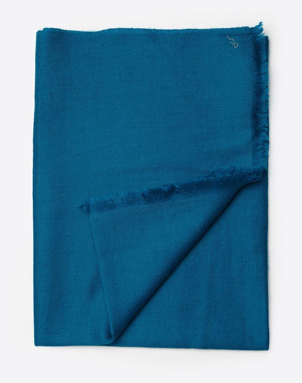 Royal Blue Cashmere Travel Wrap – detail view