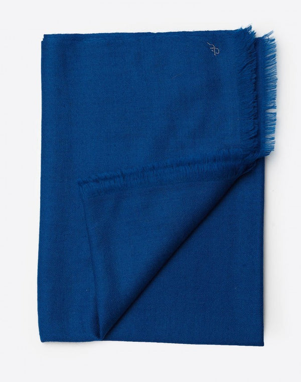 Blue Cashmere Travel Wrap – detail view